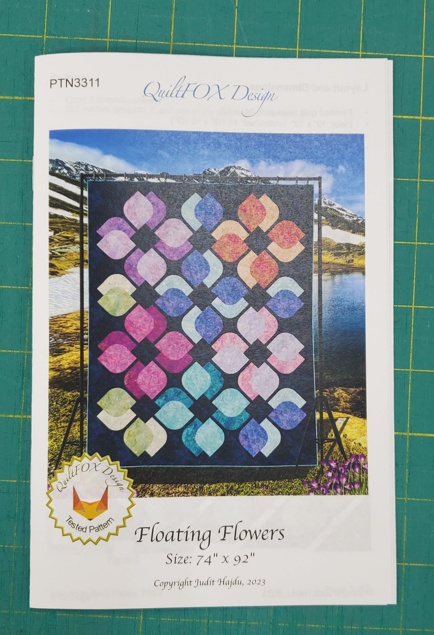 Floating Flowers Quilt Kit