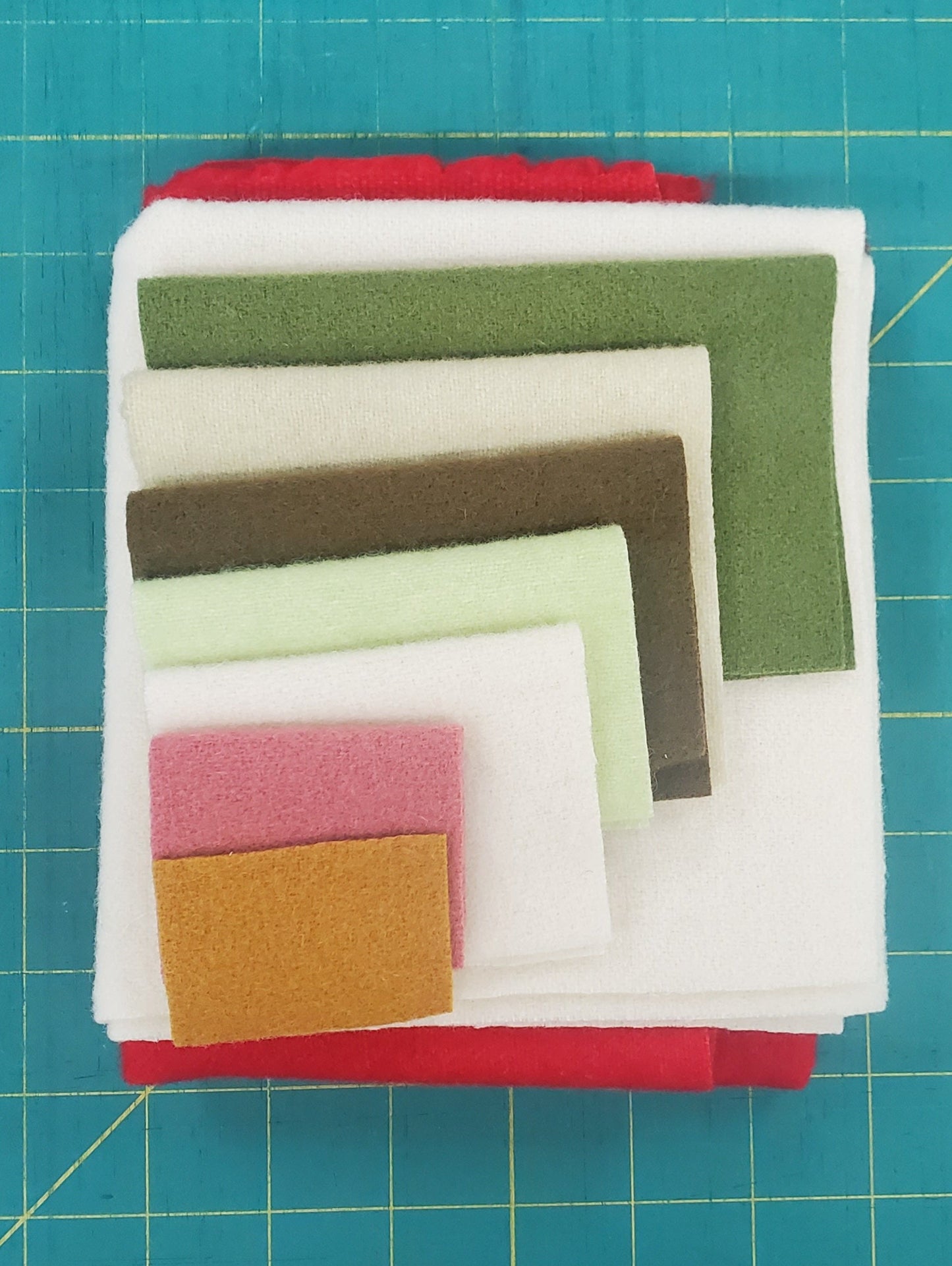 Christmas Treat Mat Wool Kit