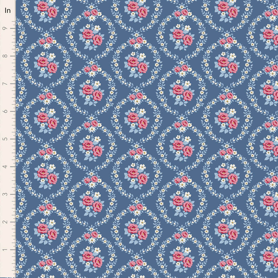 Tilda Village Life - Mable Blue
